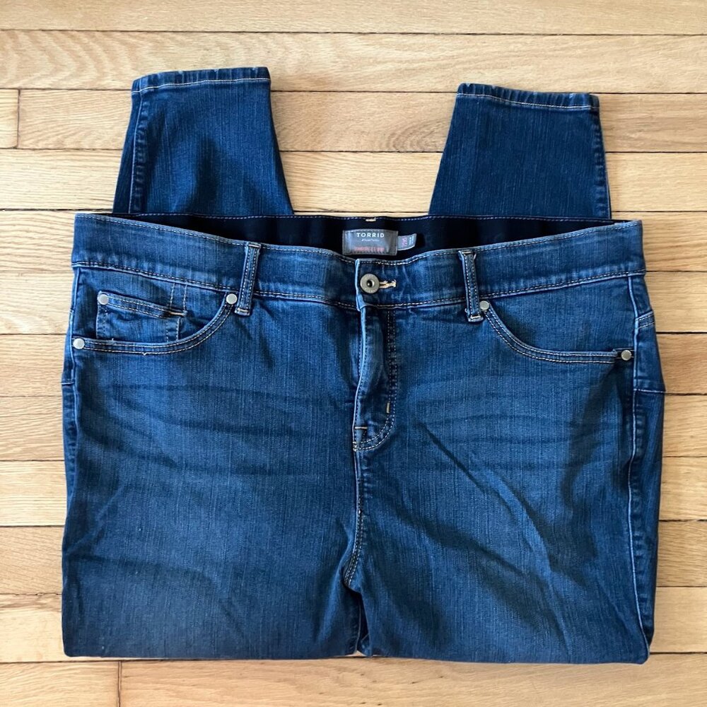 Torrid 22XS 22 Extra Short Petite Bombshell Skinny Jeans